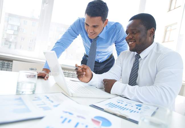 How do I access finance to buy a franchise business?